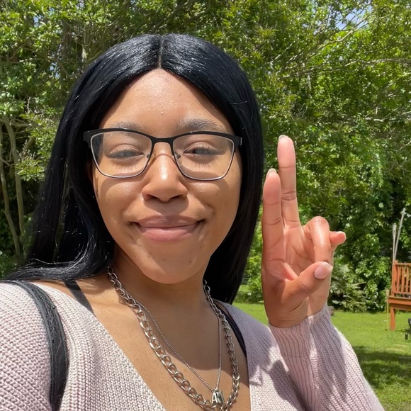 Meet your Posher, Cheyenne - Picture 4 of 5